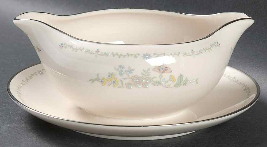 Lady Madison Gravy Boat with Attached Underplate by Gorham-1