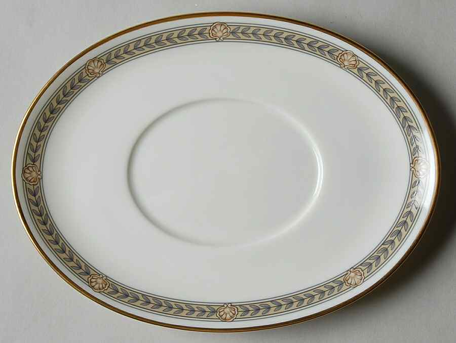 Laurel Underplate for Gravy Boat by Gorham-1