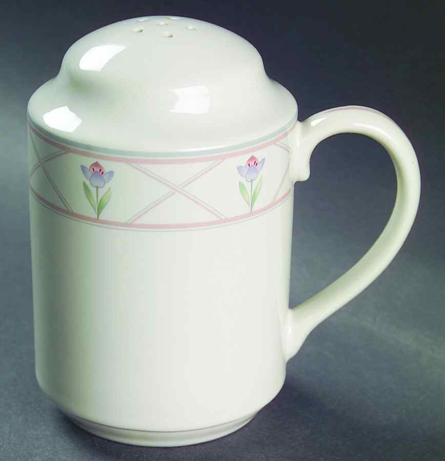 Lindsay Pepper Shaker by Gorham-1