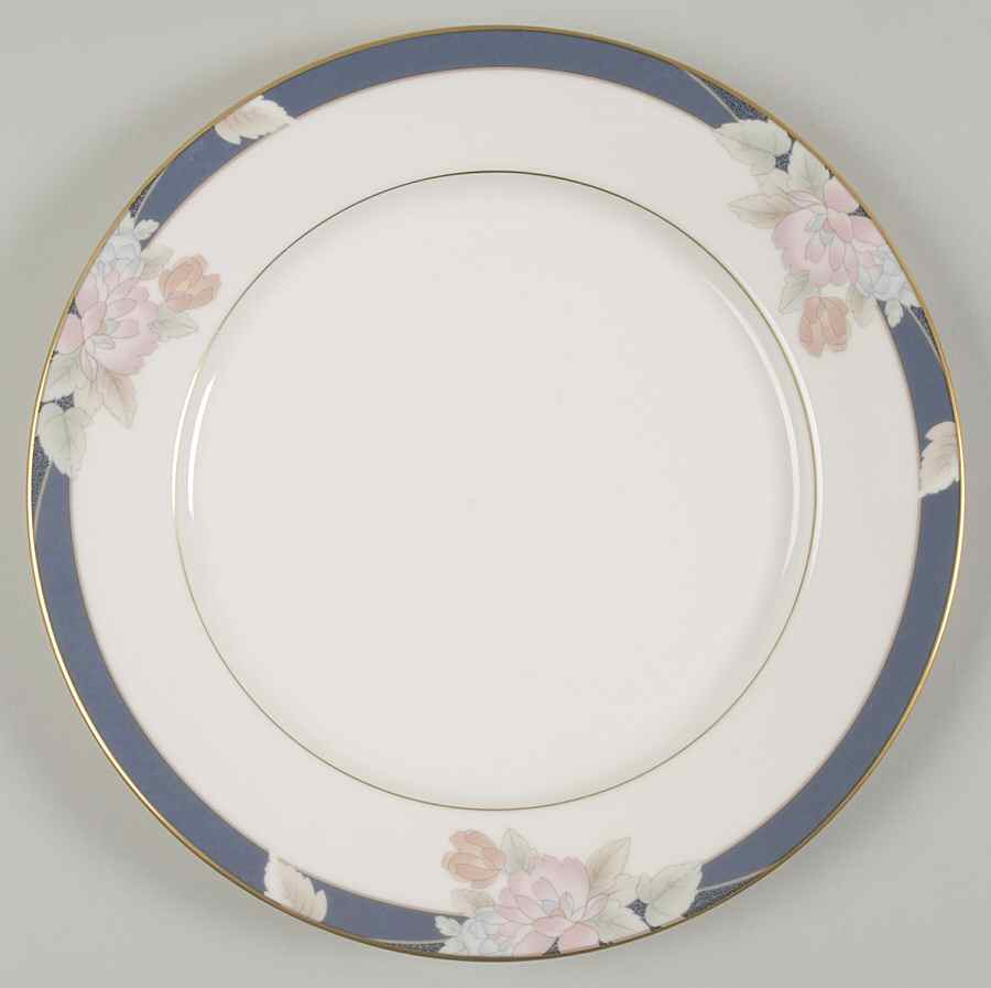 Mae Bloom Dinner Plate by Gorham-1
