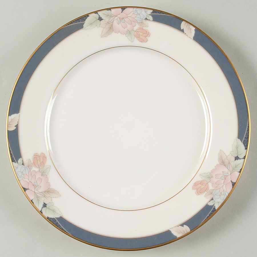 Mae Bloom Salad Plate by Gorham-1