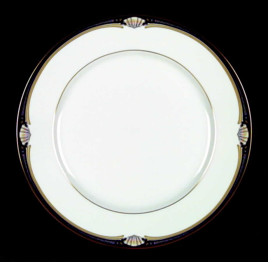 Newport Scroll Dinner Plate by Gorham-1