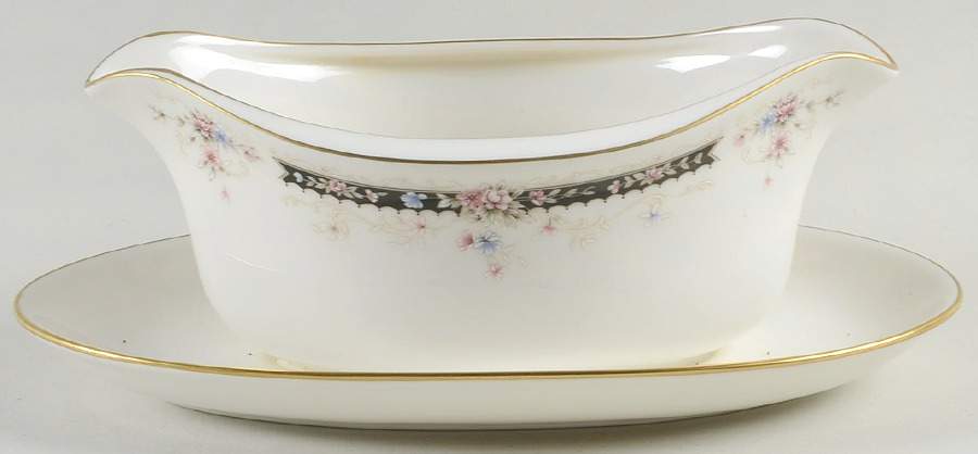 Nocturne Gravy Boat with Attached Underplate by Gorham-1