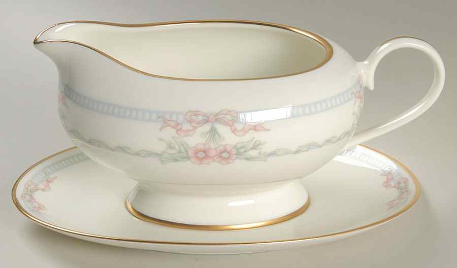 Parisienne Gravy Boat & Underplate by Gorham-1