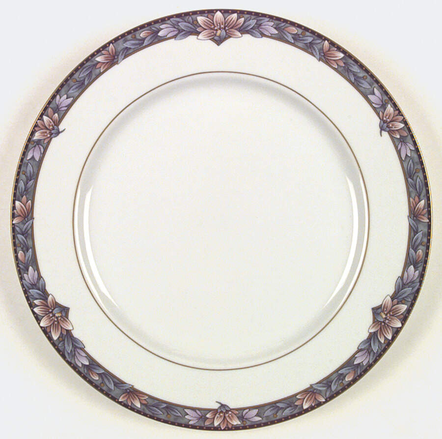 Quintette Dinner Plate by Gorham-1
