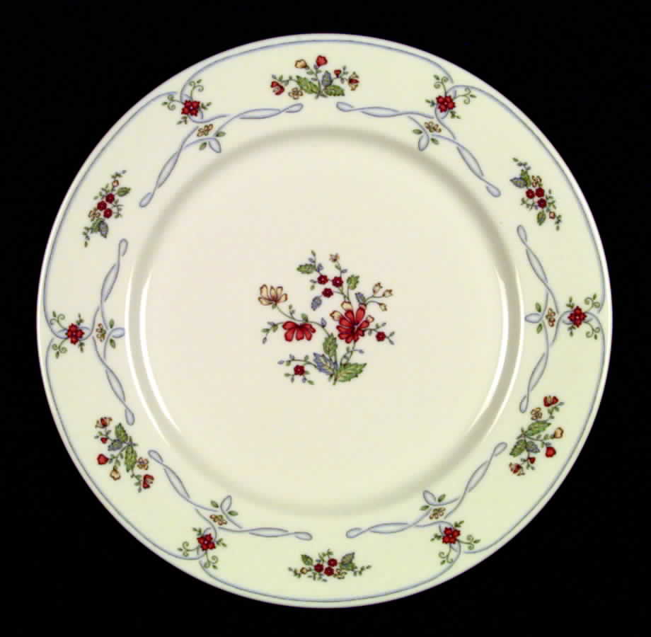 Ribbon Edge Dinner Plate by Gorham-1