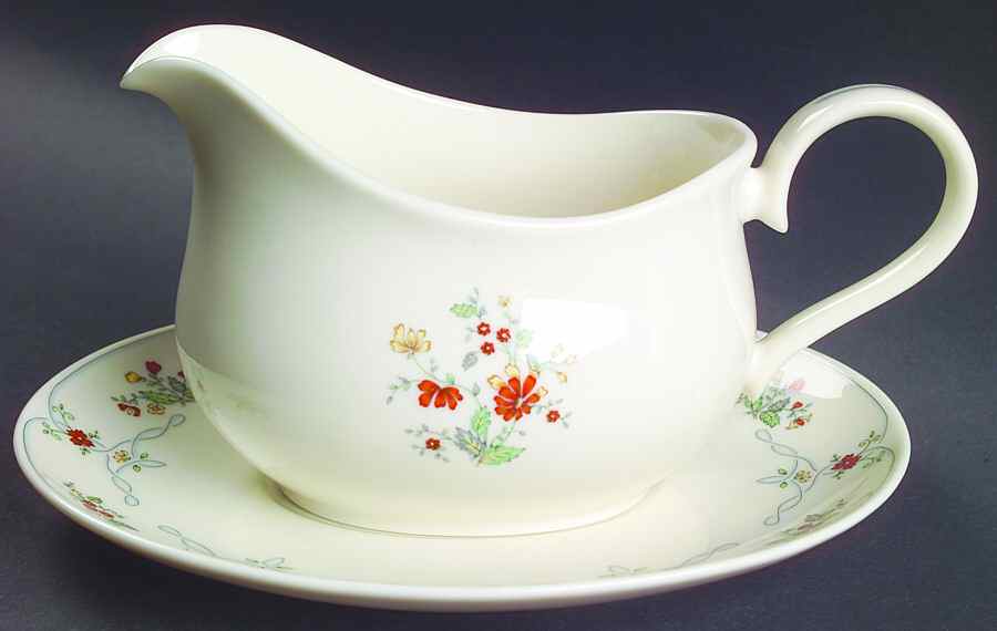 Ribbon Edge Gravy Boat & Underplate by Gorham-1