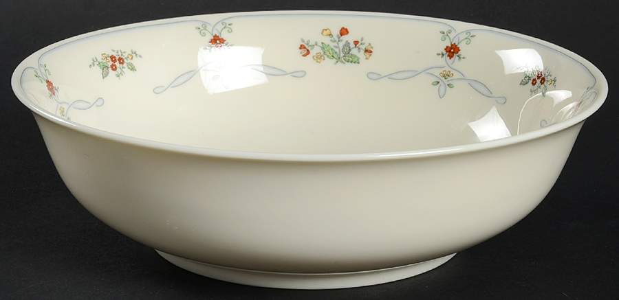 Ribbon Edge 8" Round Vegetable Bowl by Gorham-1