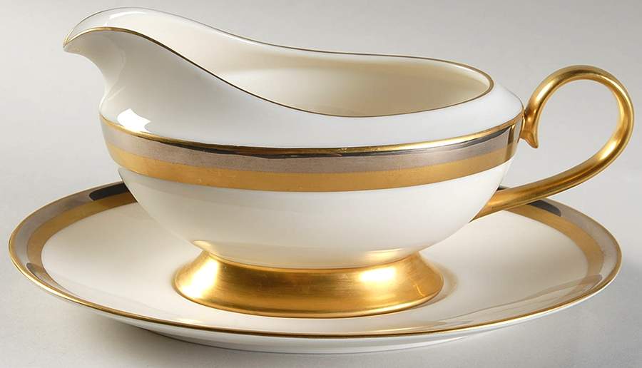 Royal Contessa Gravy Boat & Underplate by Gorham-1
