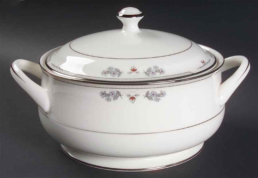 Serena Round Covered Vegetable by Gorham-1