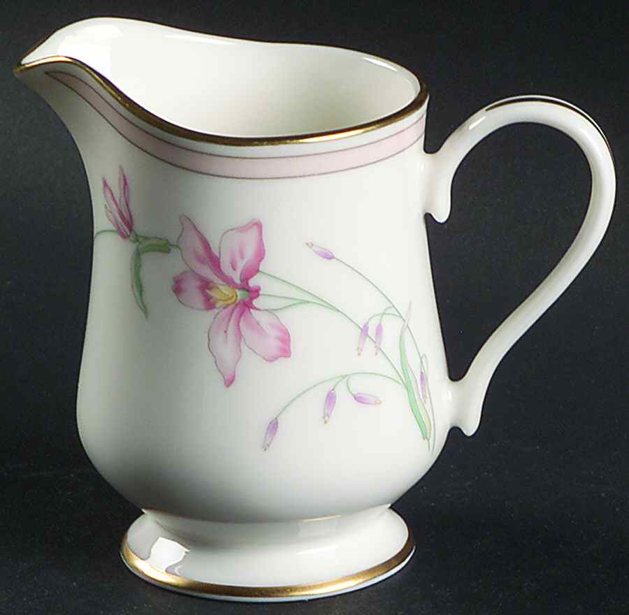 Silk Petal Creamer by Gorham-1