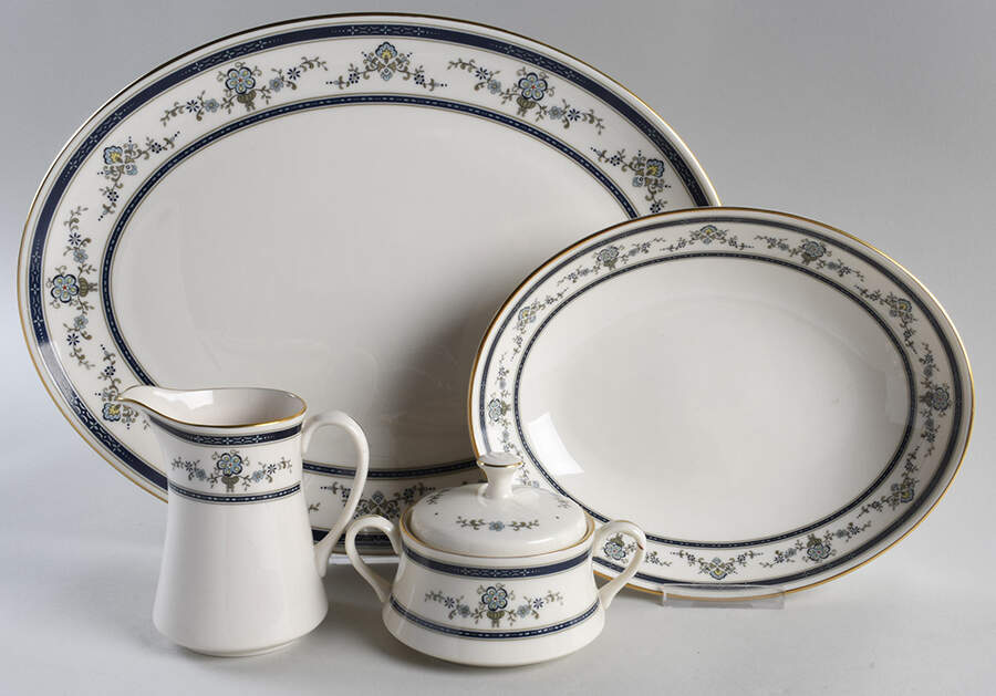 Spring Laurel 5 Piece Hostess Set by Gorham-1
