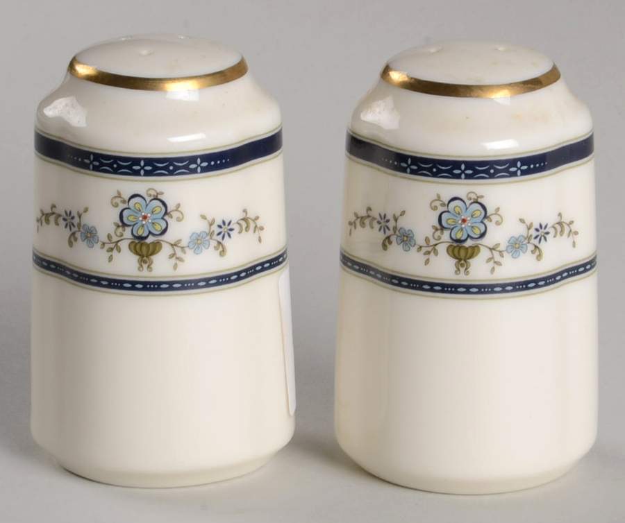 Spring Laurel Salt & Pepper Set by Gorham-1