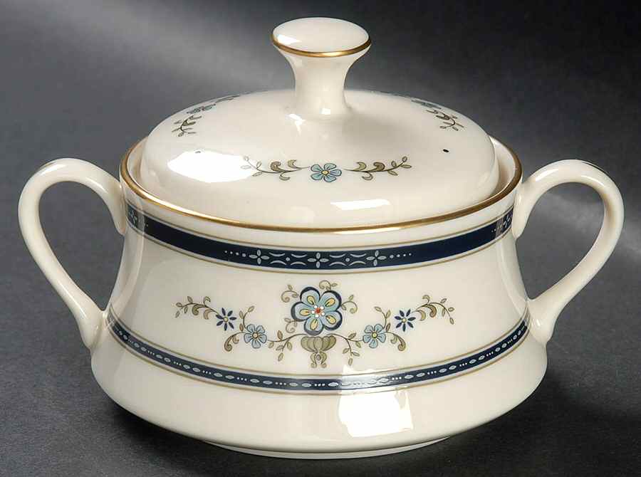 Spring Laurel Sugar Bowl & Lid by Gorham-1