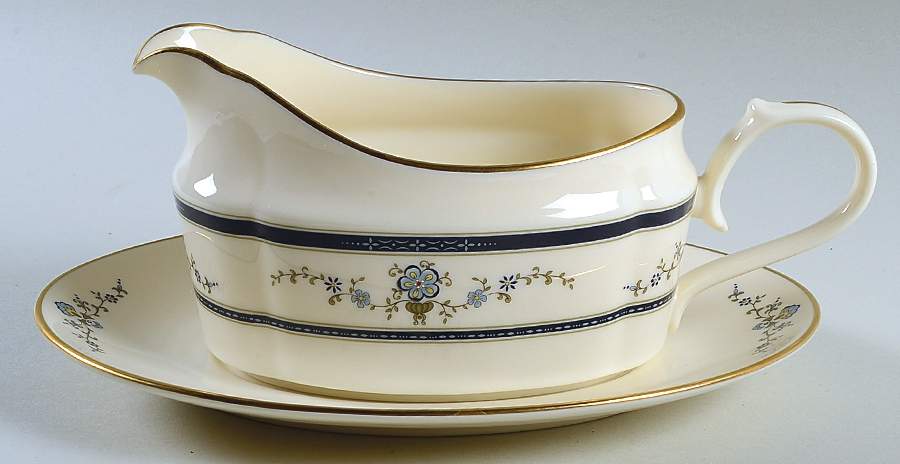 Spring Laurel Gravy Boat & Underplate by Gorham-1