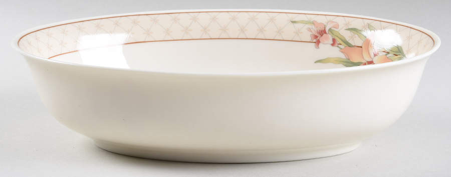 Trapunto 10" Oval Vegetable Bowl by Gorham-1