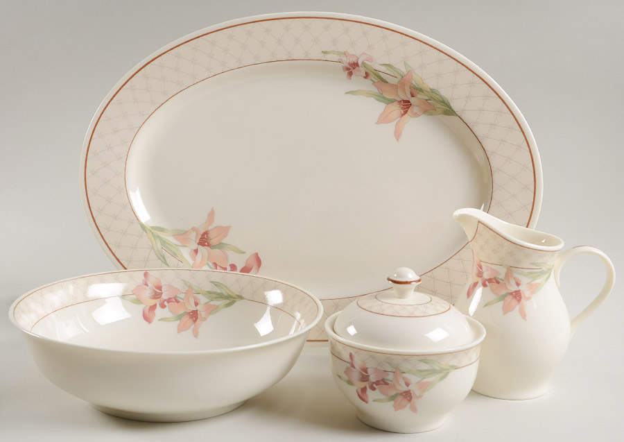Trapunto 5 Piece Hostess Set by Gorham-1
