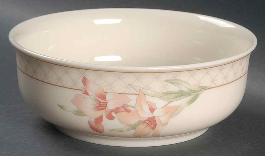 Trapunto Coupe Cereal Bowl by Gorham-1