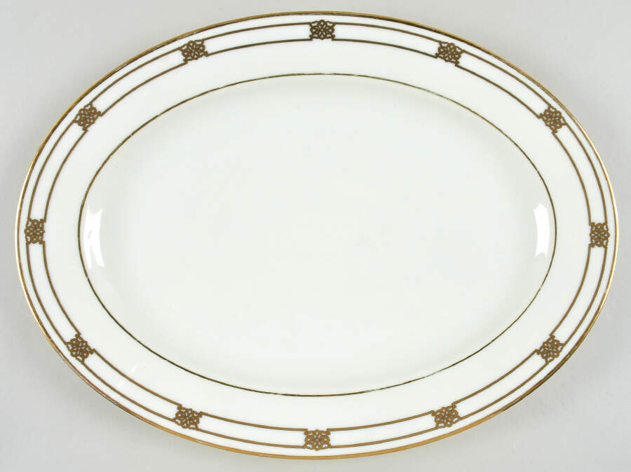 Triomphe 14" Oval Serving Platter by Gorham-1