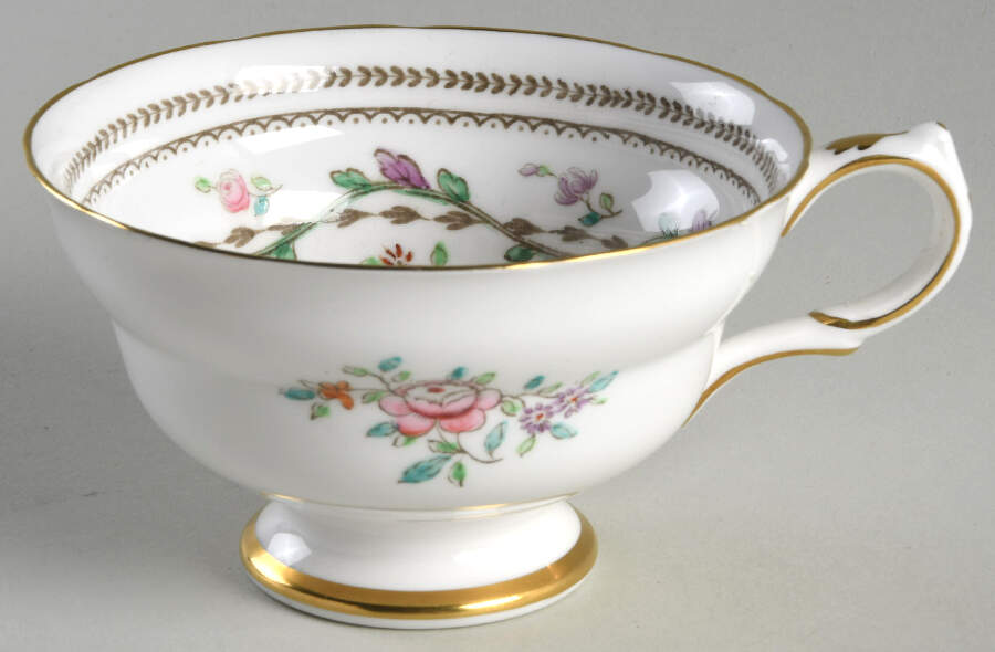 Craigavon Footed Cup by Grosvenor-1