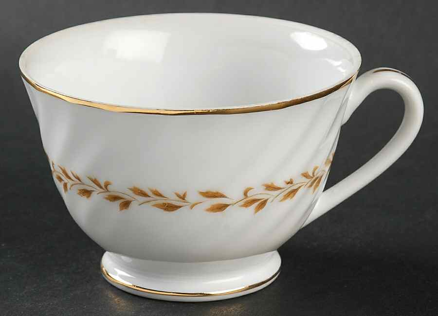 Golden Swirl Footed Cup by Grantcrest-1