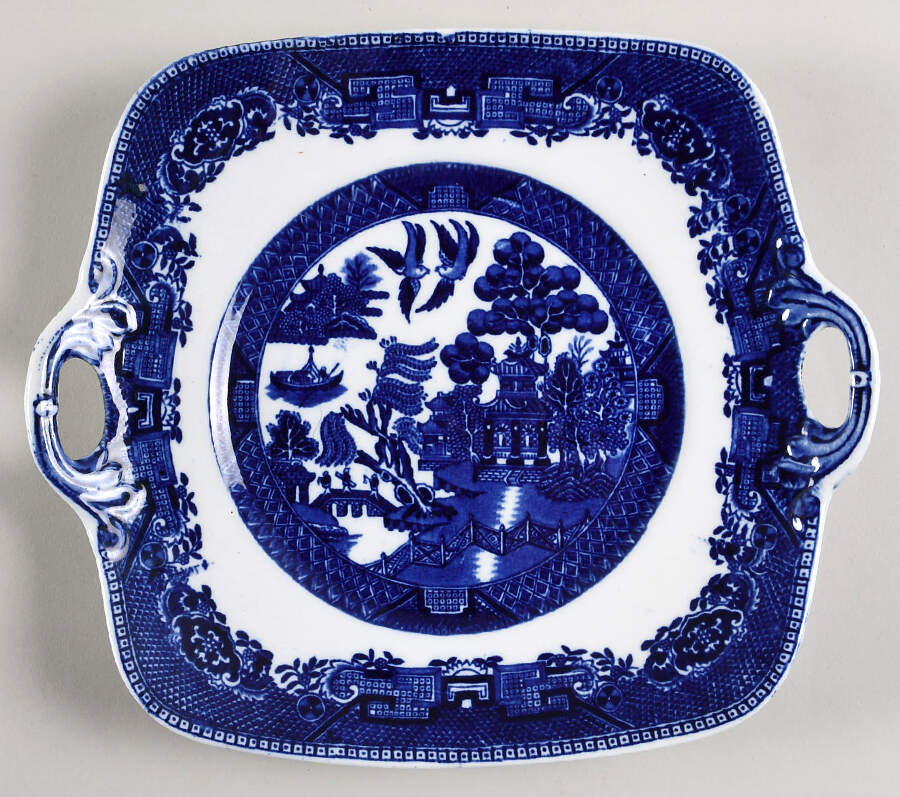Ye Olde Willow Handled Cake Plate by Grimwades (England)-1