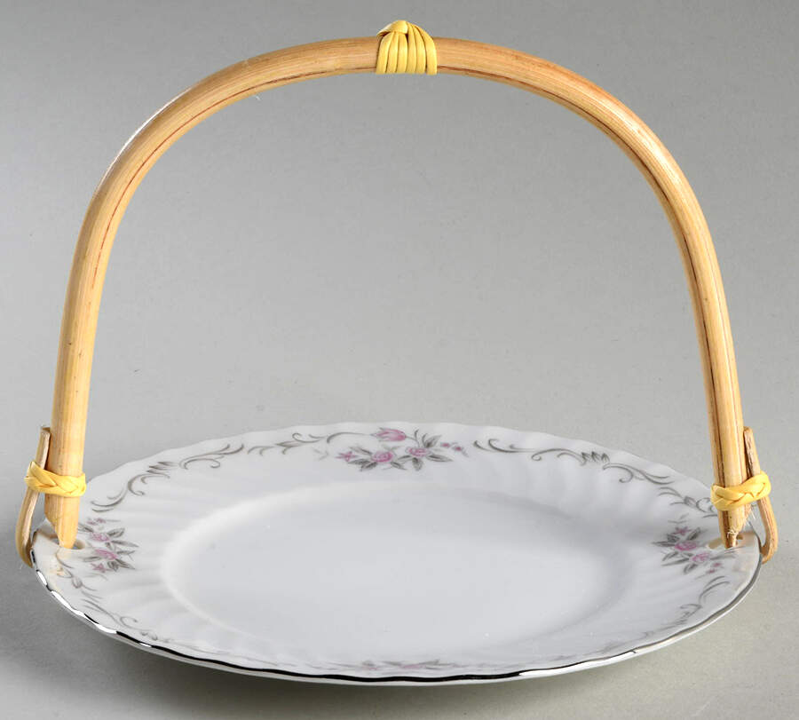 GST1 5 3/8"-5 5/8" Bamboo Handled Serving Plate  HC by Gold Standard-1