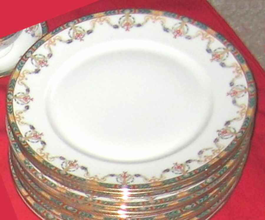 GUE102 Luncheon Plate by WM Guerin-1