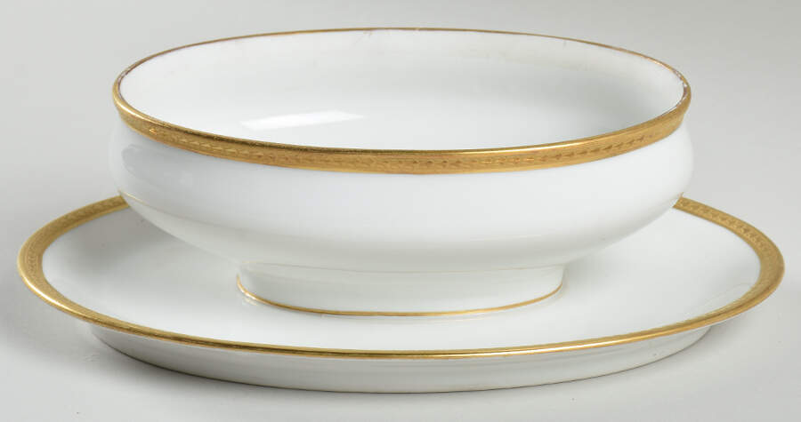 GUE11 Gravy Boat w/Attached Underplate No Lid by WM Guerin-1