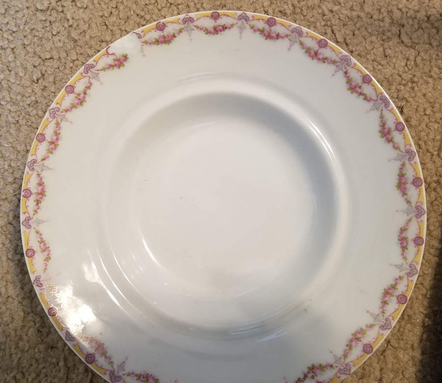 GUE113 Round Butter No Lid by WM Guerin-1