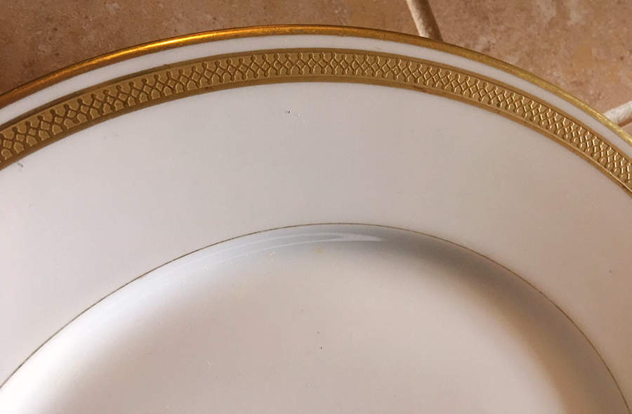 GUE119 Dinner Plate by WM Guerin-1