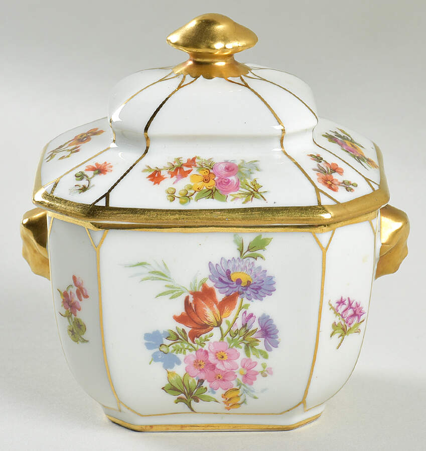 GUE127 Sugar Bowl & Lid by WM Guerin-1