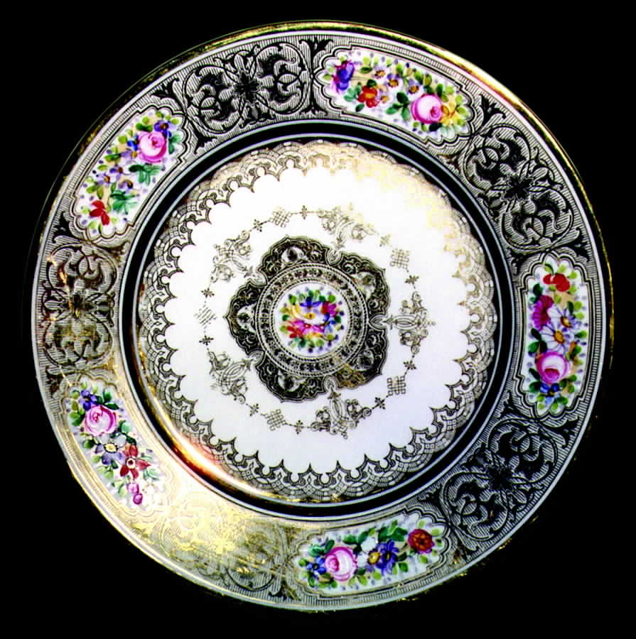 GUE131 Dinner Plate by WM Guerin-1