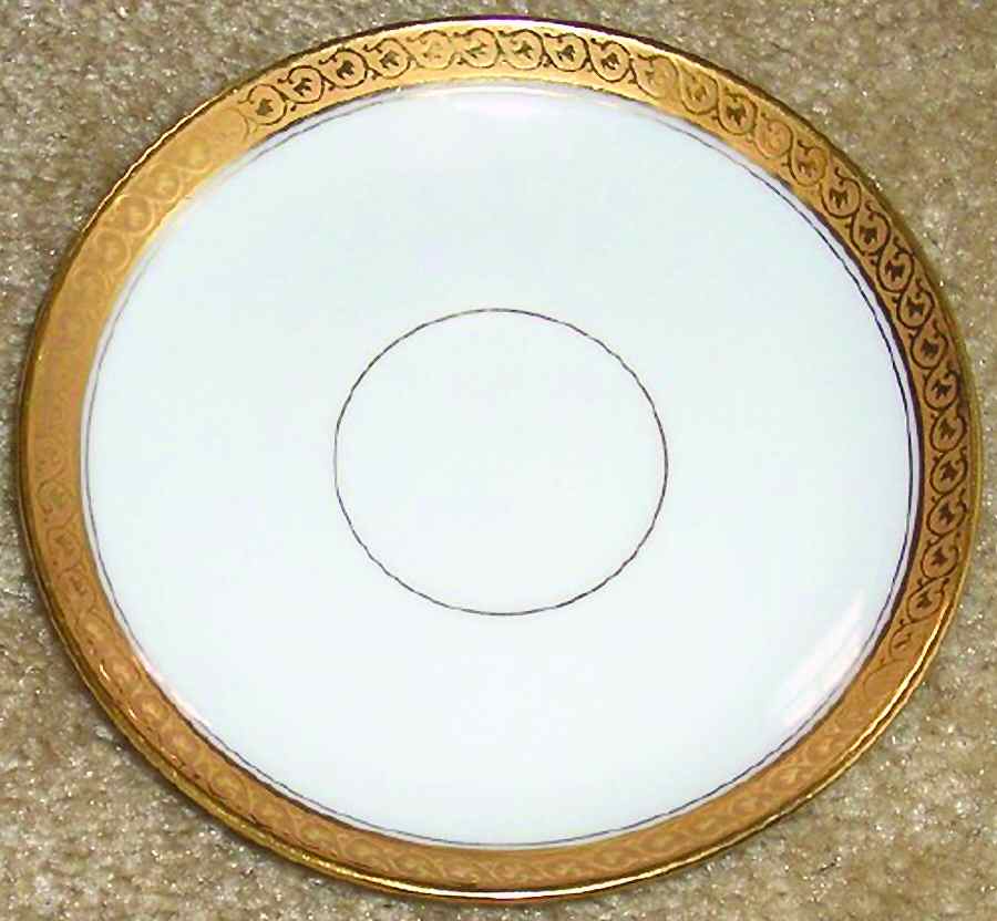 GUE156 Saucer by WM Guerin-1