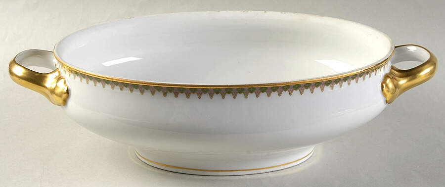 GUE16 Oval Tureen No Lid by WM Guerin-1