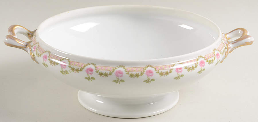 GUE19 Round Vegetable No Lid by WM Guerin-1