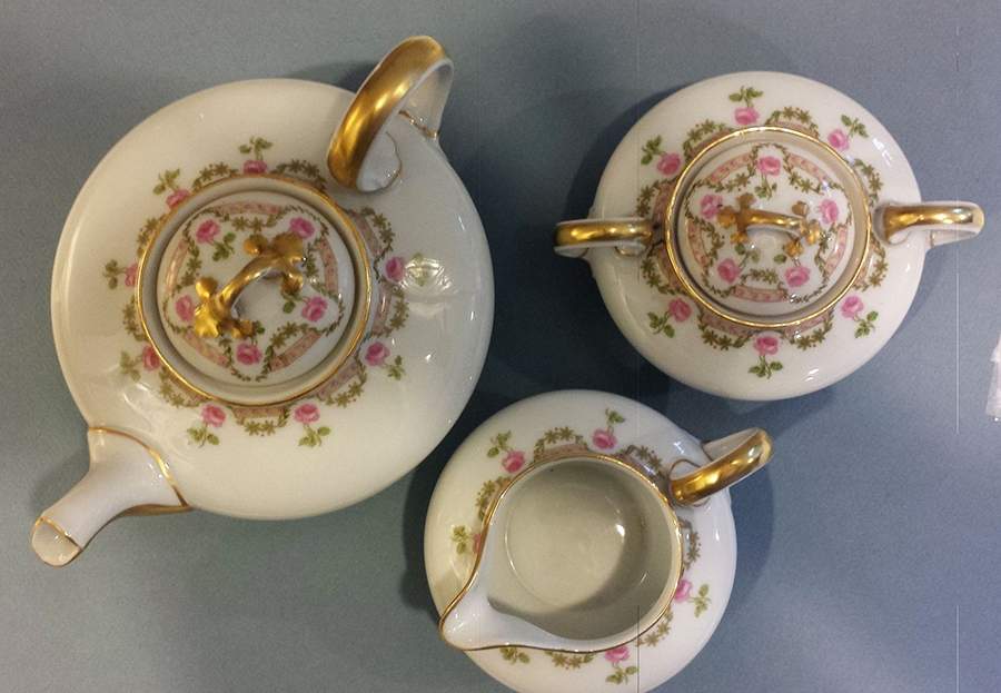 GUE19 Teapot & Lid by WM Guerin-1