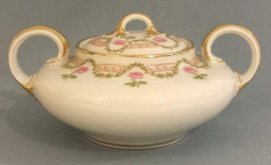 GUE19 Sugar Bowl & Lid by WM Guerin-1