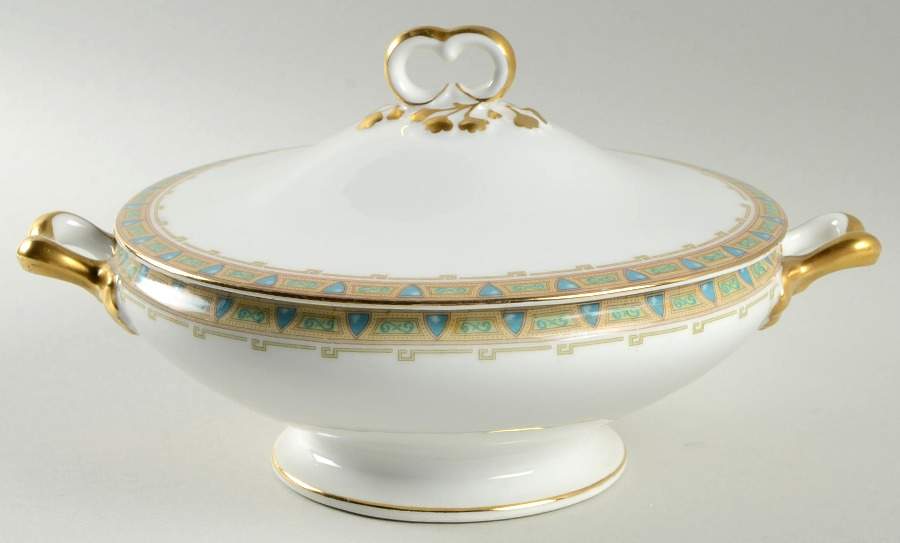 GUE2 Round Covered Vegetable by WM Guerin-1