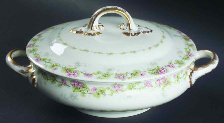 GUE22 Round Covered Vegetable by WM Guerin-1