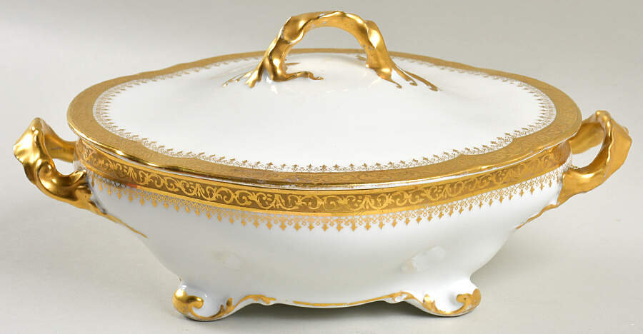 GUE25 Oval Covered Vegetable by WM Guerin-1
