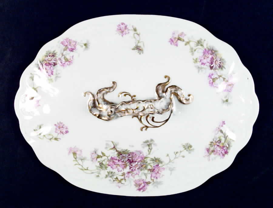 GUE3 Lid for Oval Vegetable by WM Guerin-1