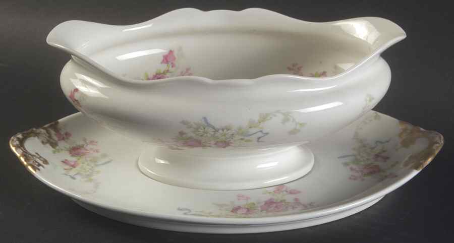 GUE5 Gravy Boat & Underplate by WM Guerin-1