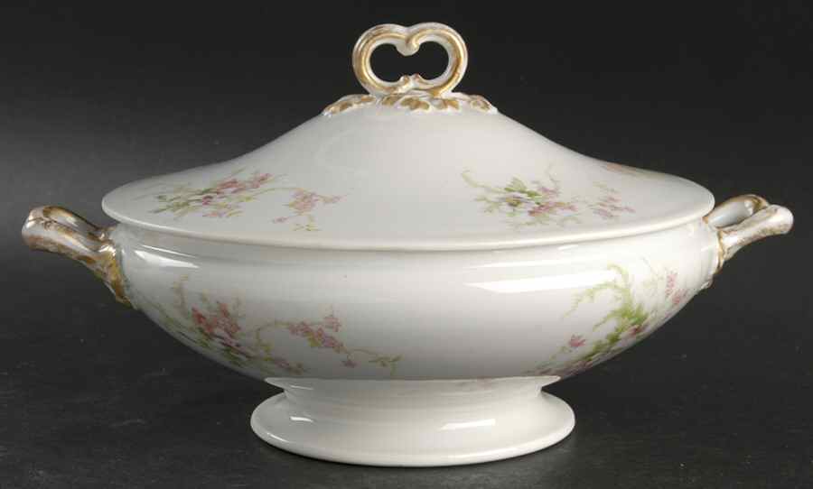 GUE52 Round Covered Vegetable by WM Guerin-1