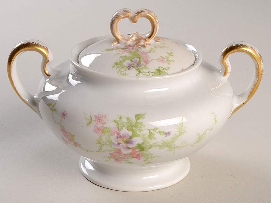 GUE52 Sugar Bowl & Lid by WM Guerin-1