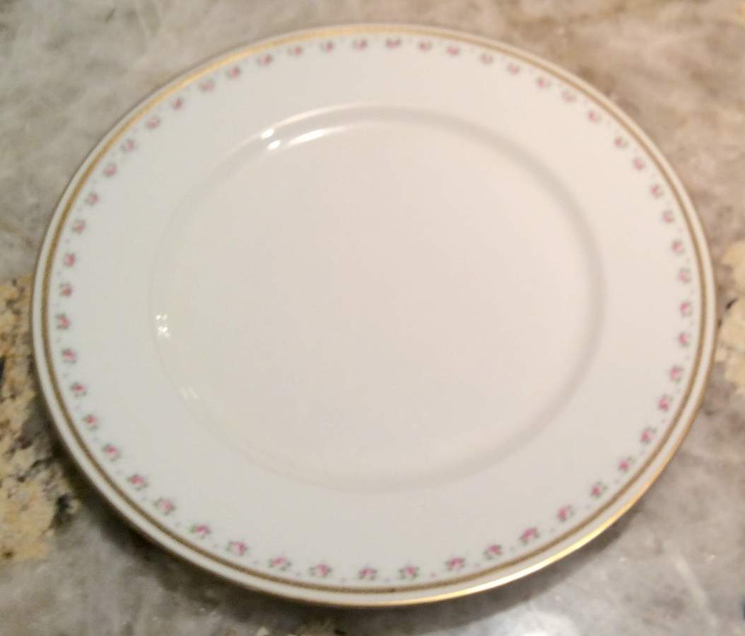 GUE58 Luncheon Plate by WM Guerin-1