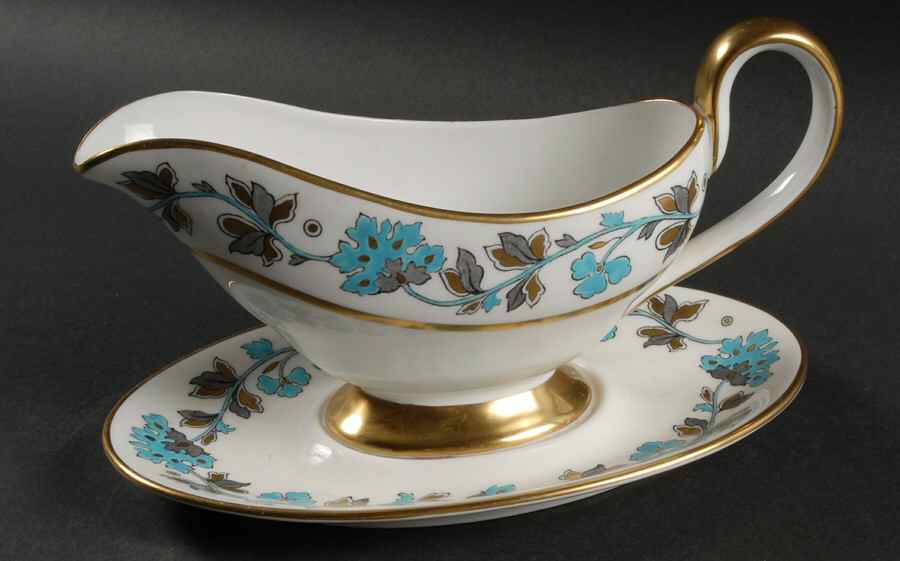 Richmond (Smooth) Gravy Boat with Attached Underplate by Grosvenor-1