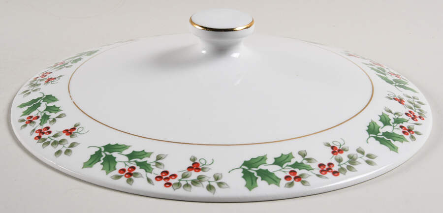 Christmas Charm-Delight-Holiday-Harmony Lid for 2 Qt Covered Casserole by Gibson Designs-1