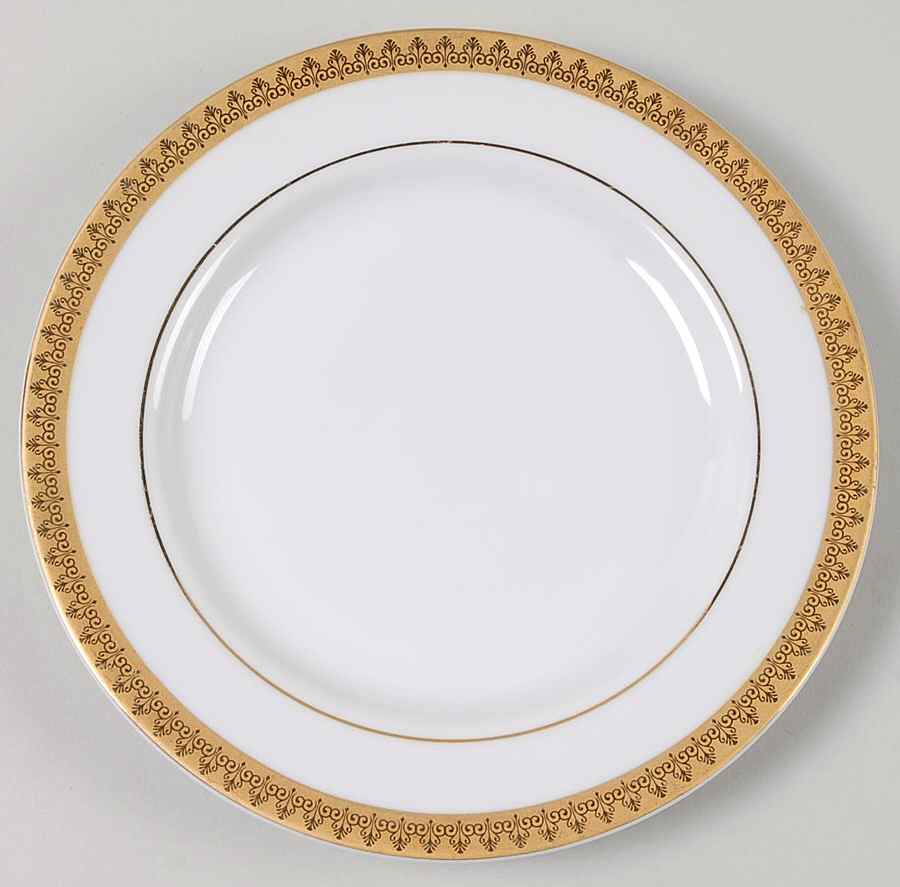Queen Victoria Salad/Dessert Plate by Gabbay-1