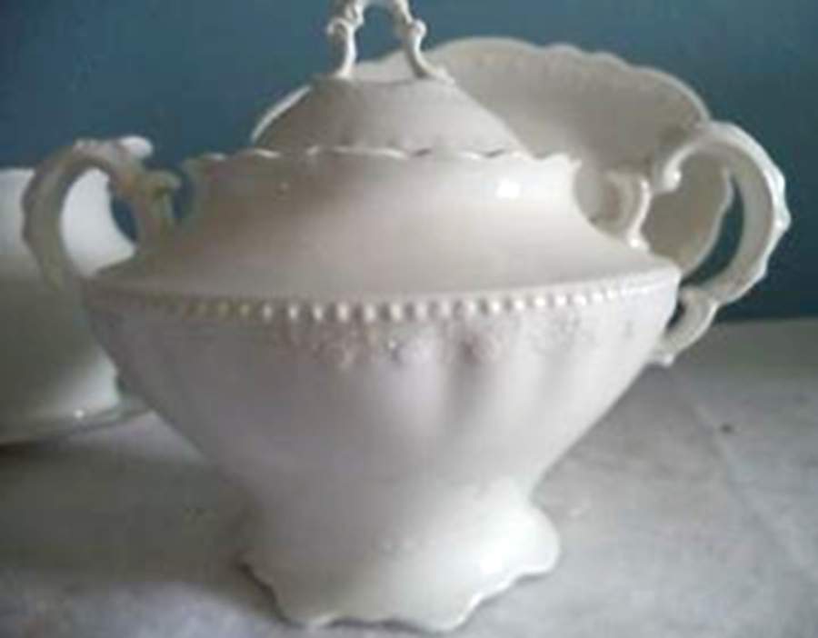 GRI88 Sugar Bowl & Lid by Grindley-1